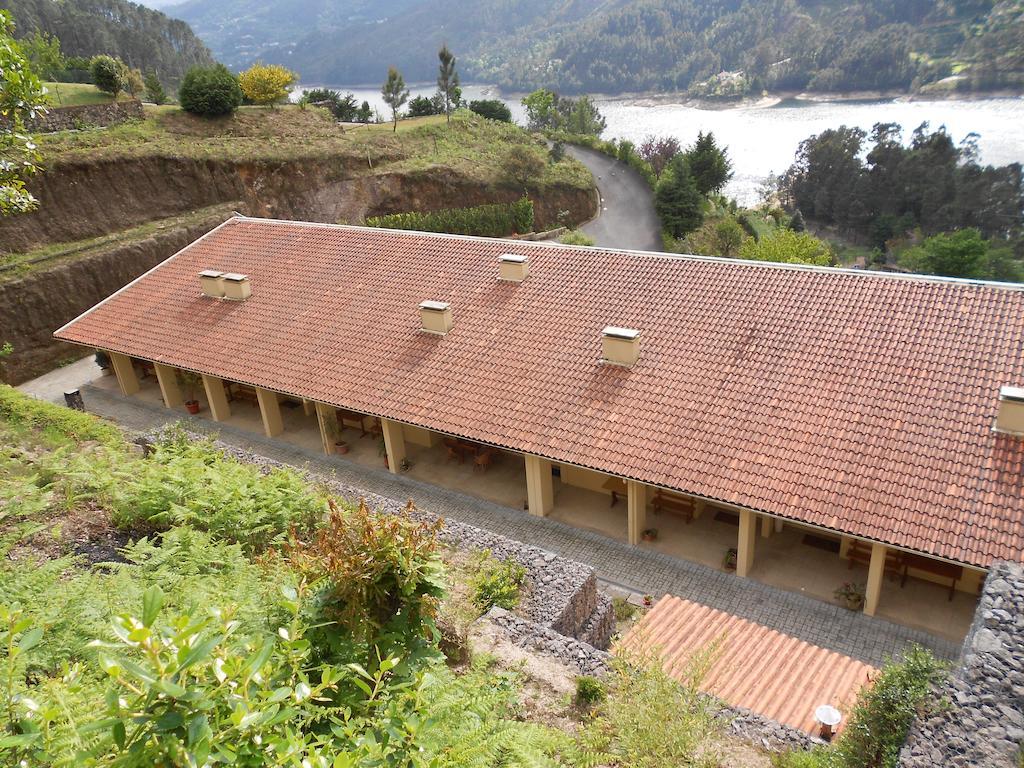Vale De Azereiros Apartamentos Geres Oda fotoğraf