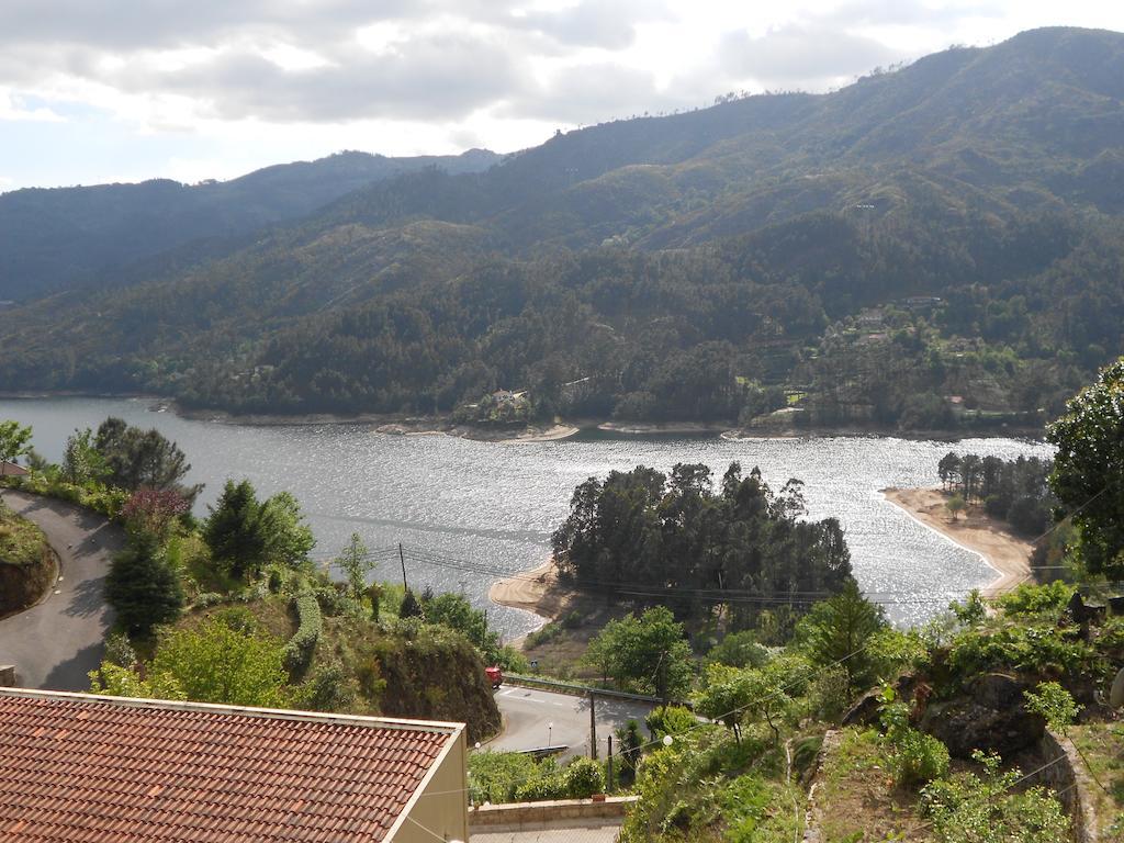 Vale De Azereiros Apartamentos Geres Oda fotoğraf